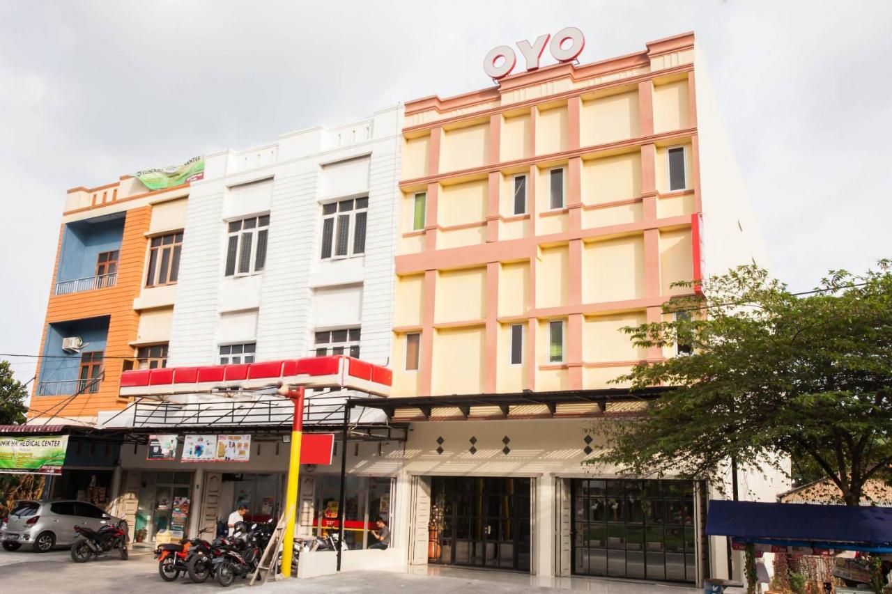 Oyo 2361 Hotel Winston Glugur Exterior foto